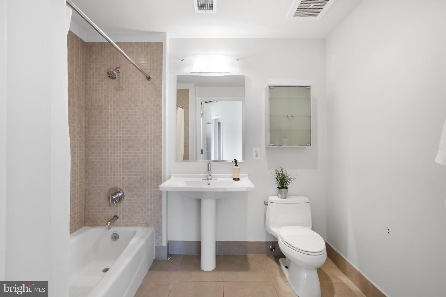 2125 14th St NW #515