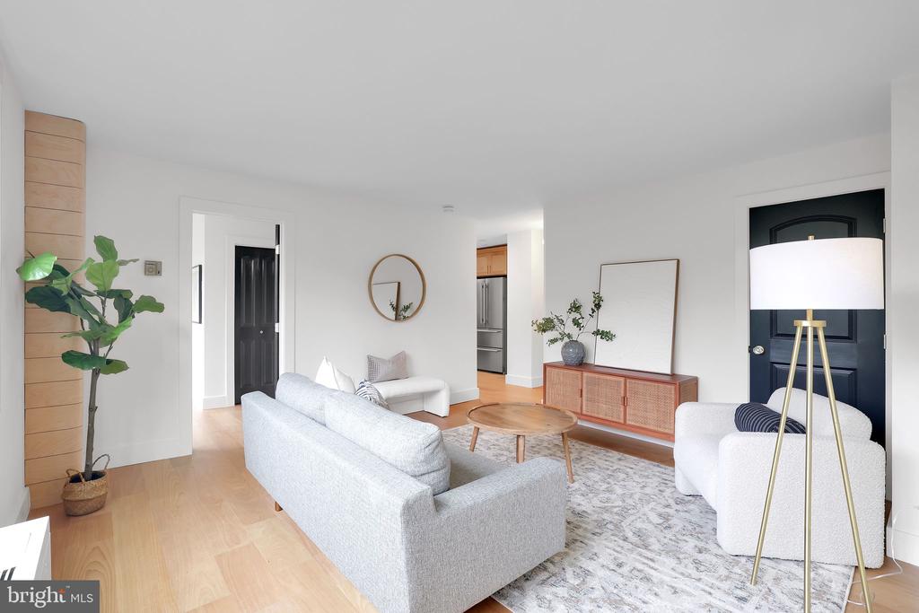 2030 F St NW #304