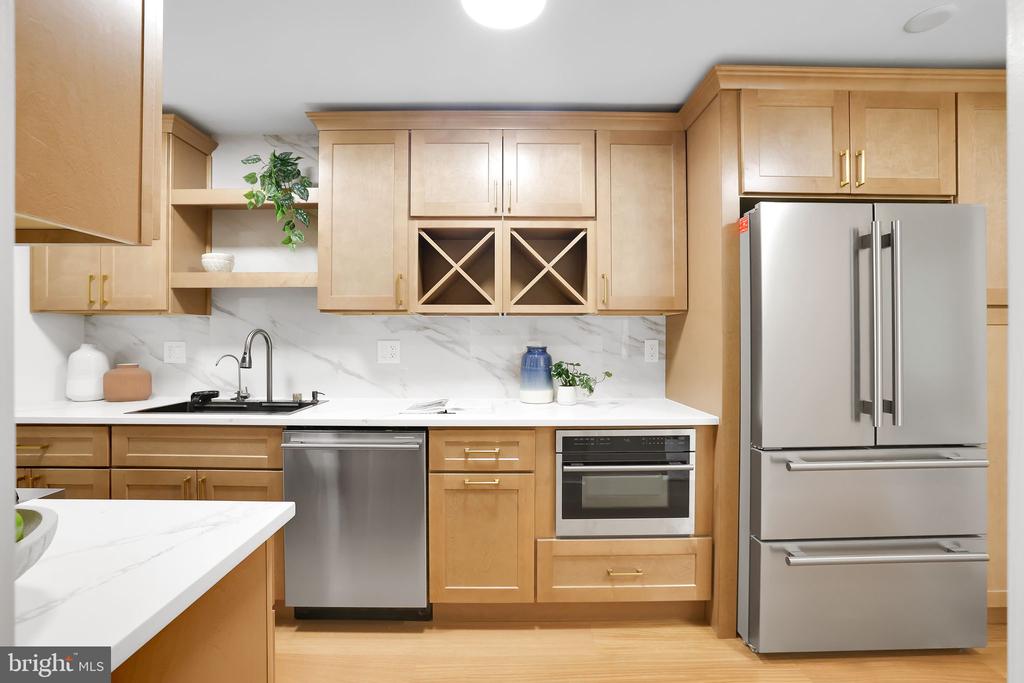 2030 F St NW #304