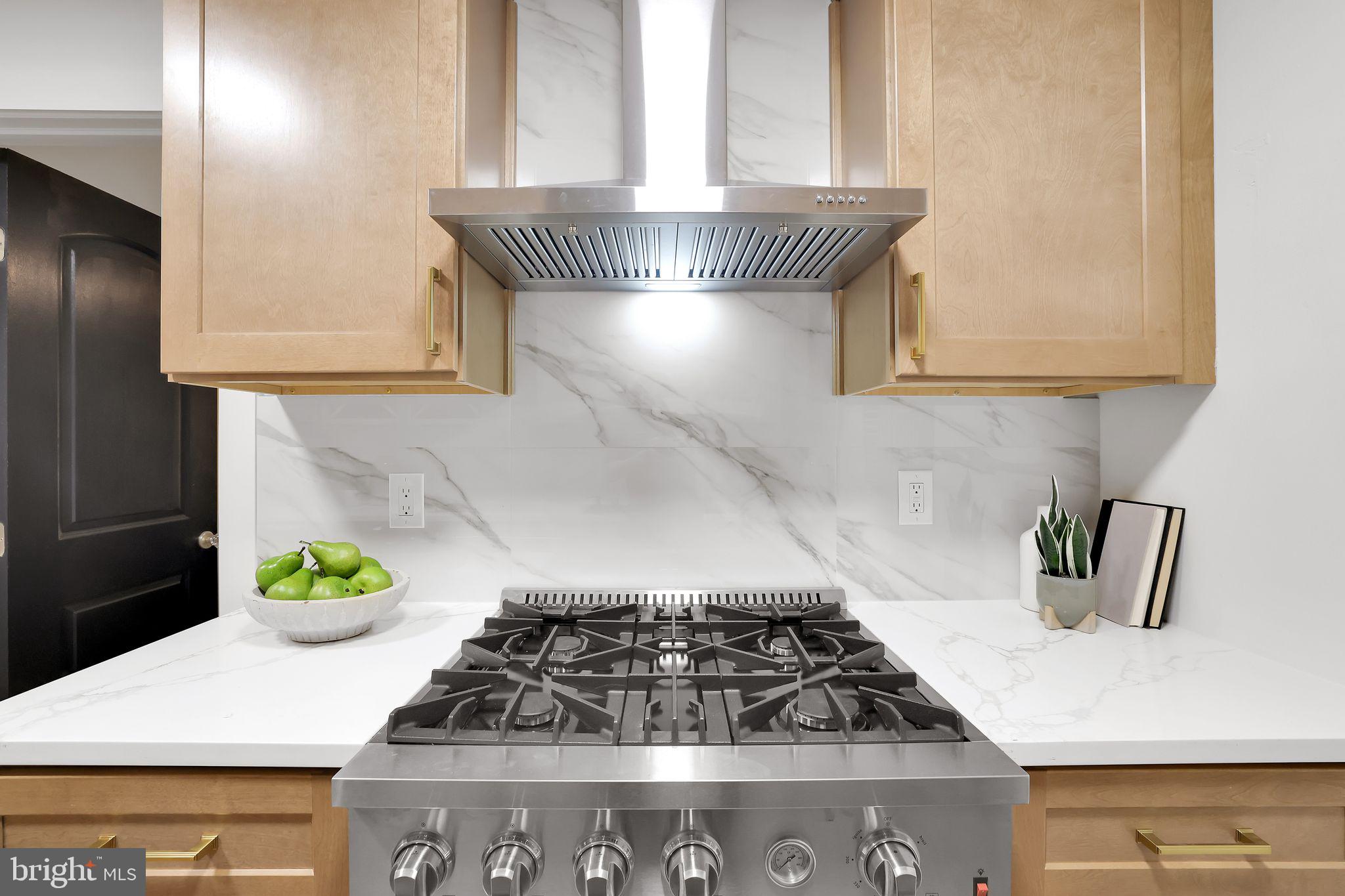 2030 F St NW #304