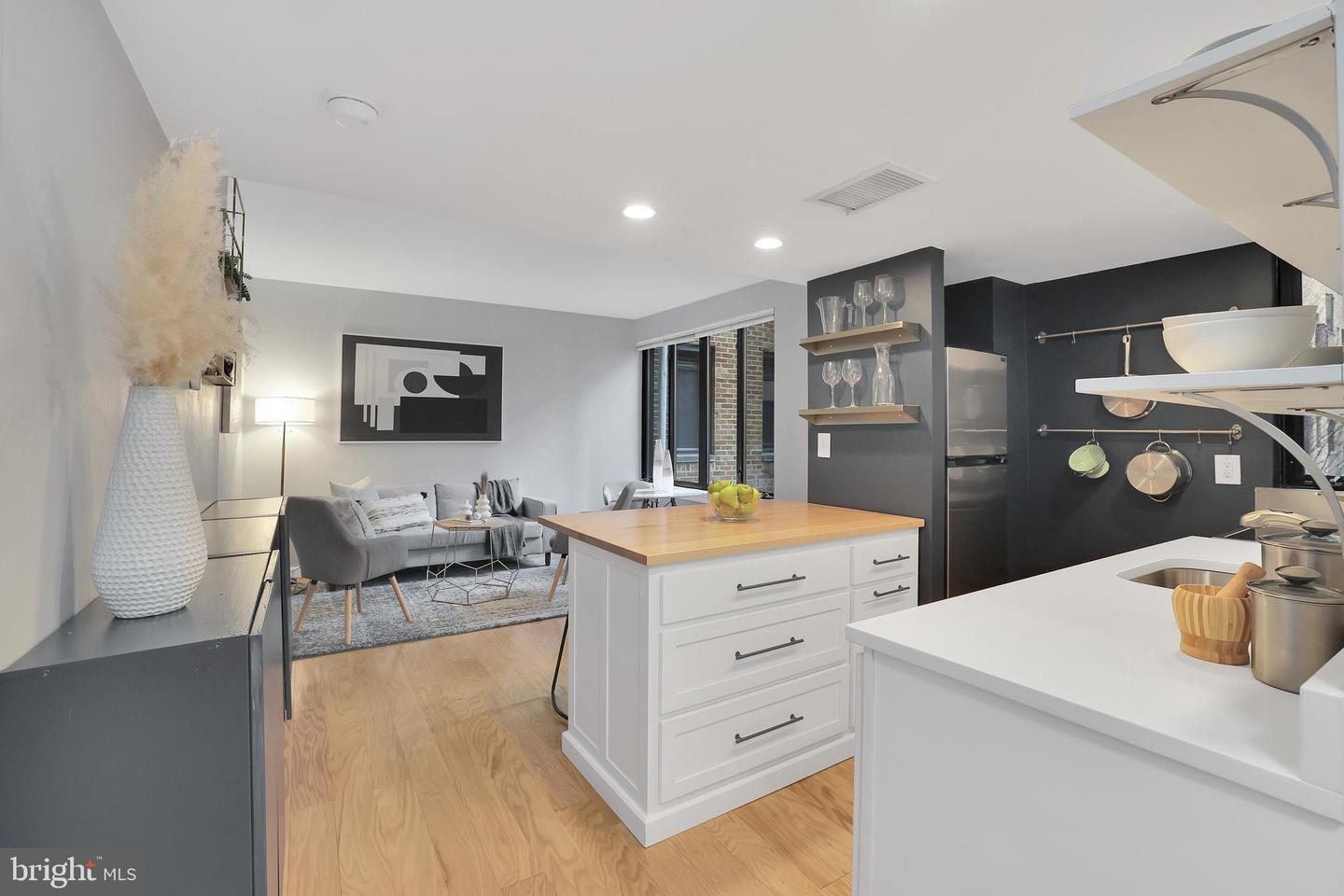 1701 16th St NW #330