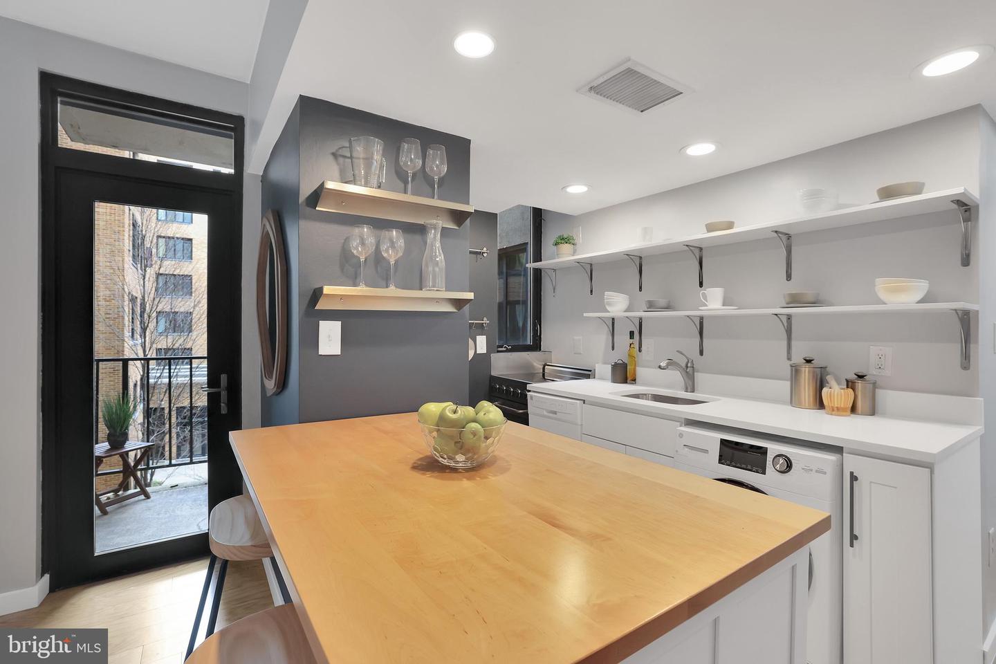 1701 16th St NW #330