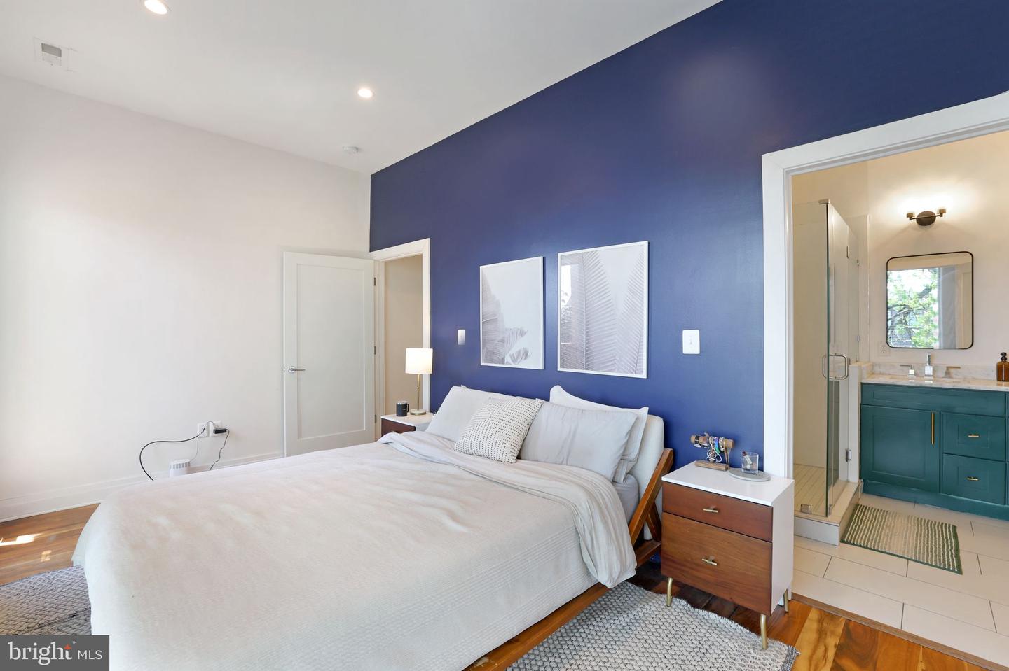 46 Channing St NW #2