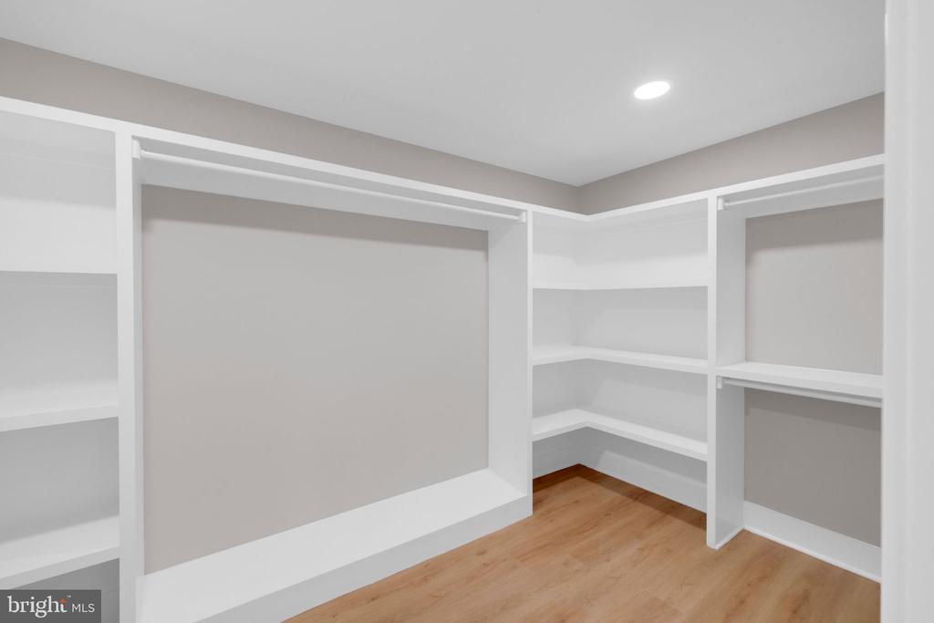 1427 Jackson St NE