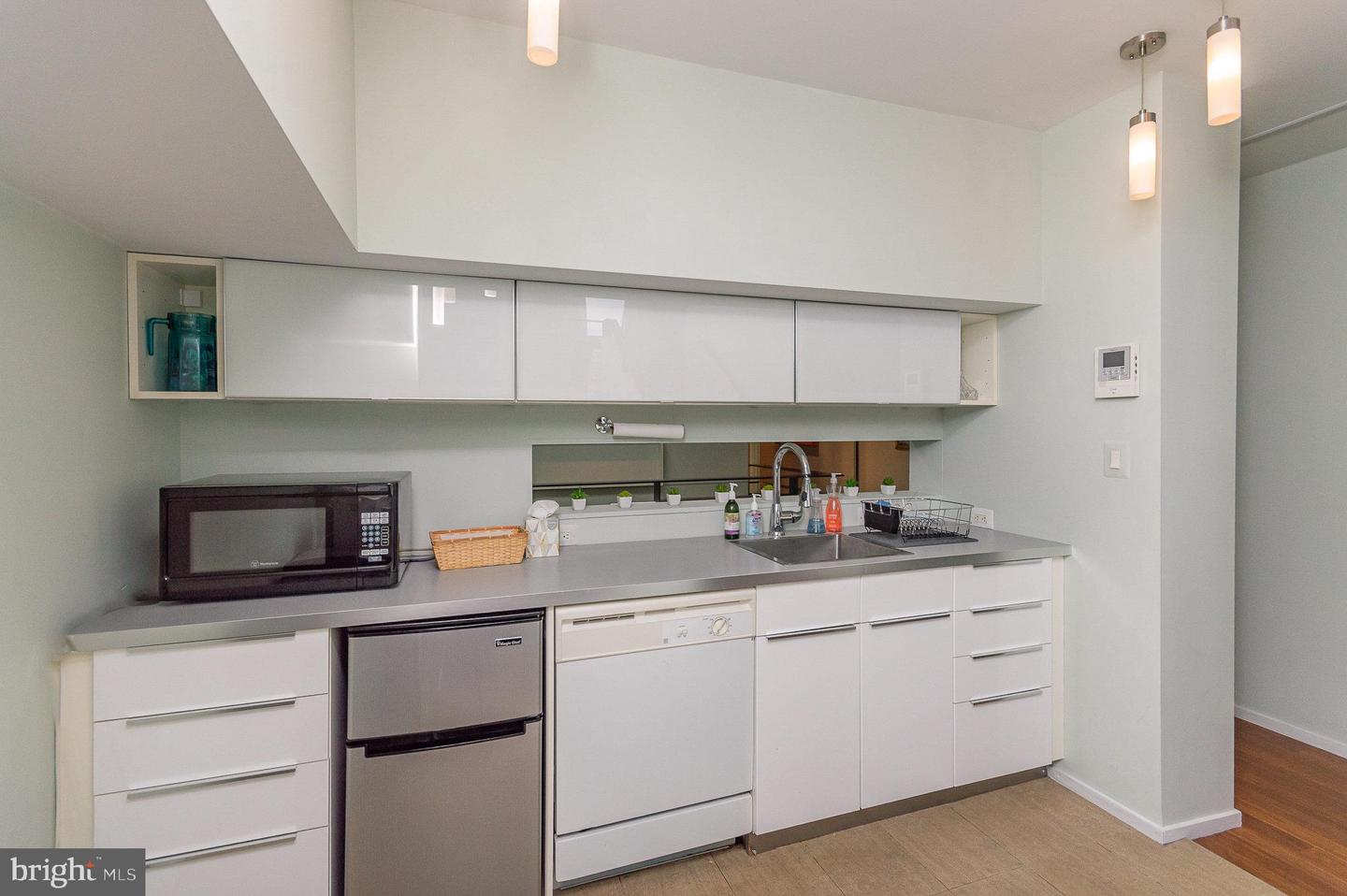 515 2nd St NE