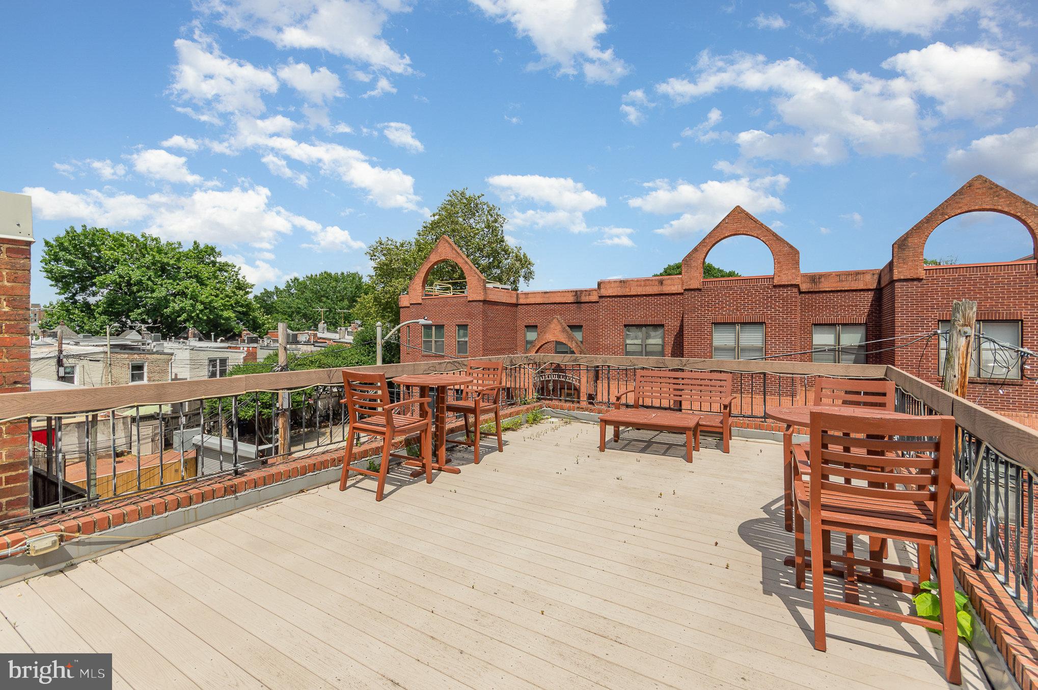 515 2nd St NE