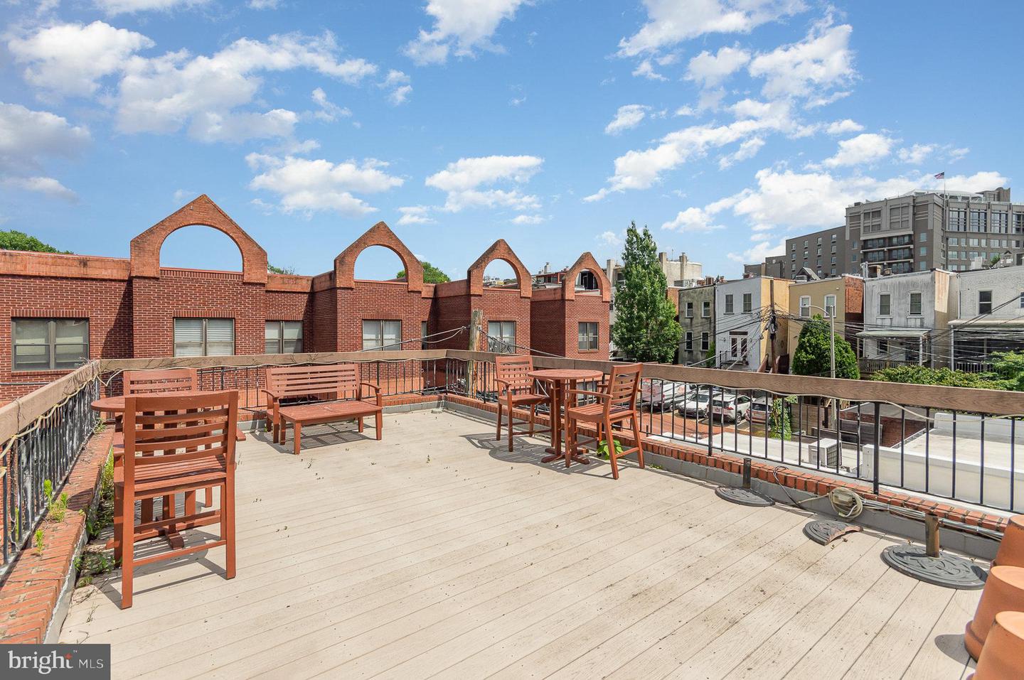 515 2nd St NE