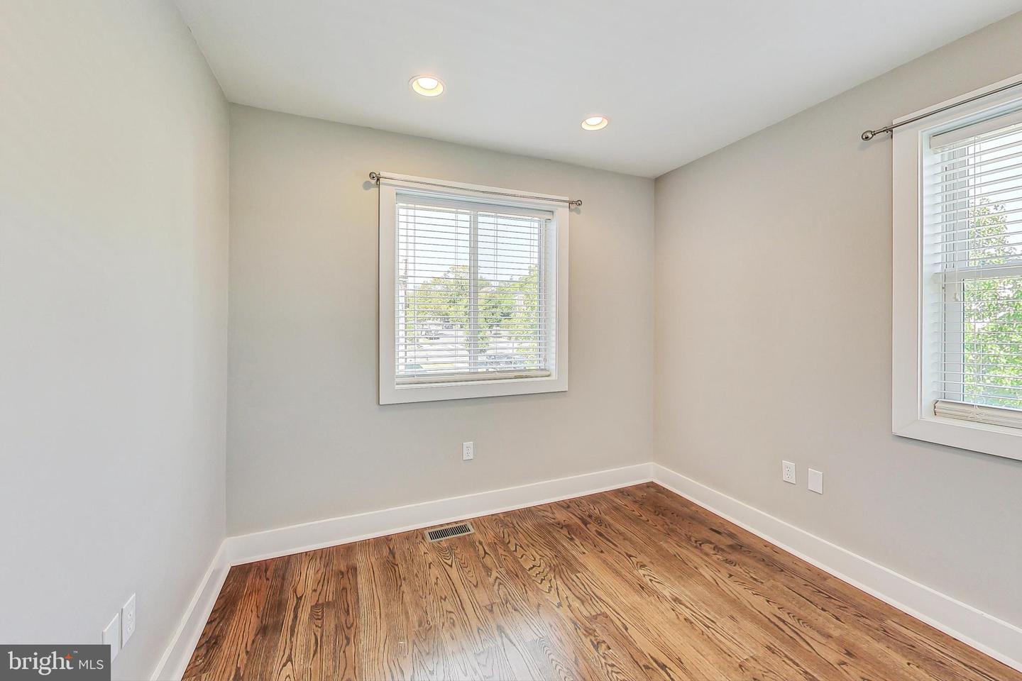 1330 STAPLES ST NE