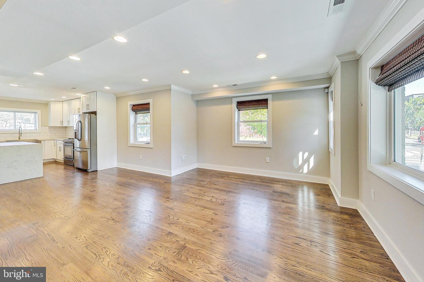1330 STAPLES ST NE