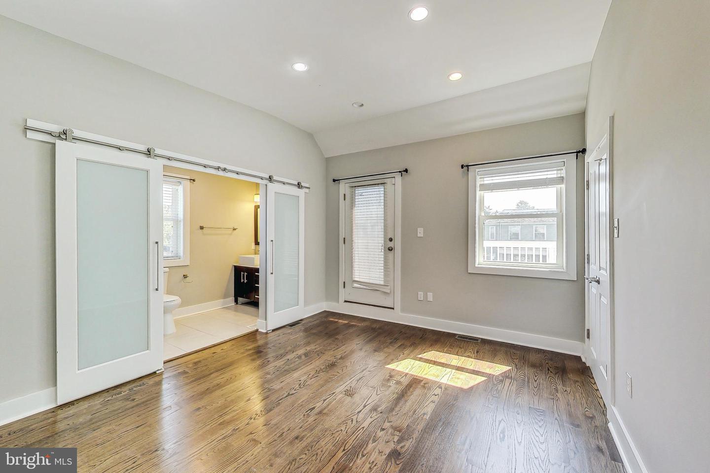 1330 STAPLES ST NE