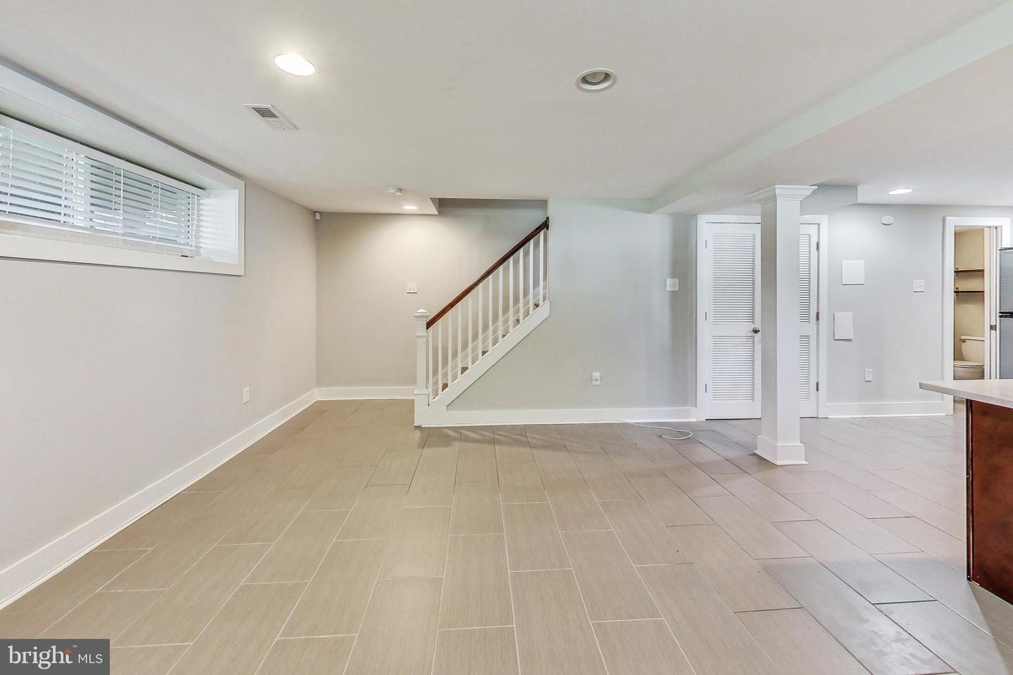 1330 STAPLES ST NE