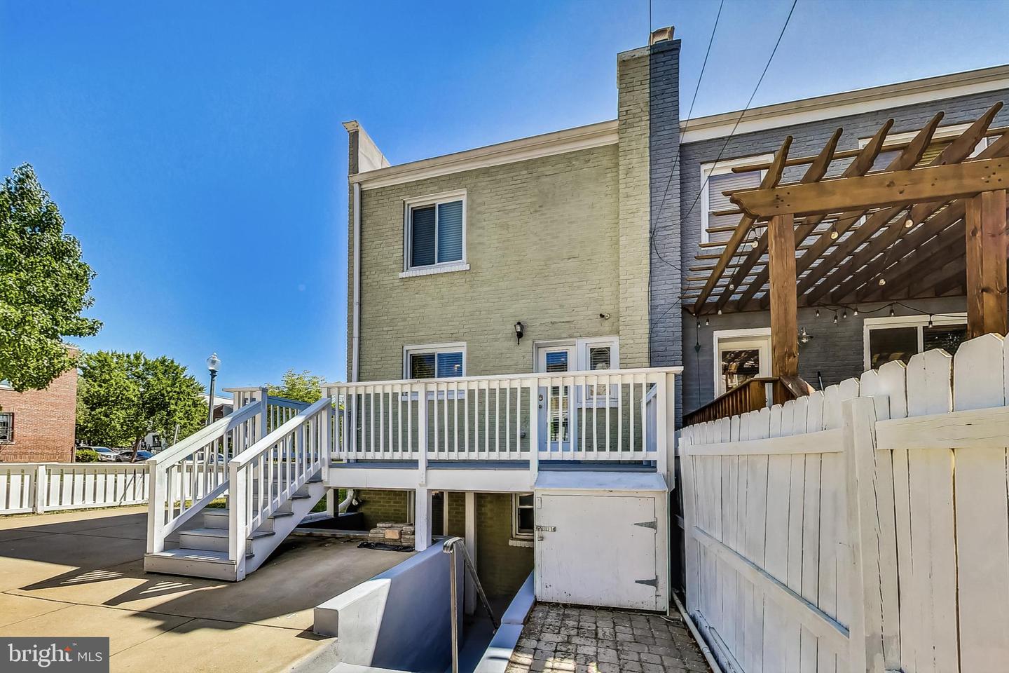 1330 STAPLES ST NE