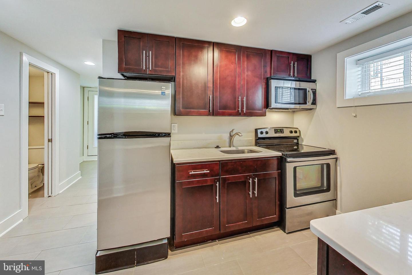 1330 STAPLES ST NE