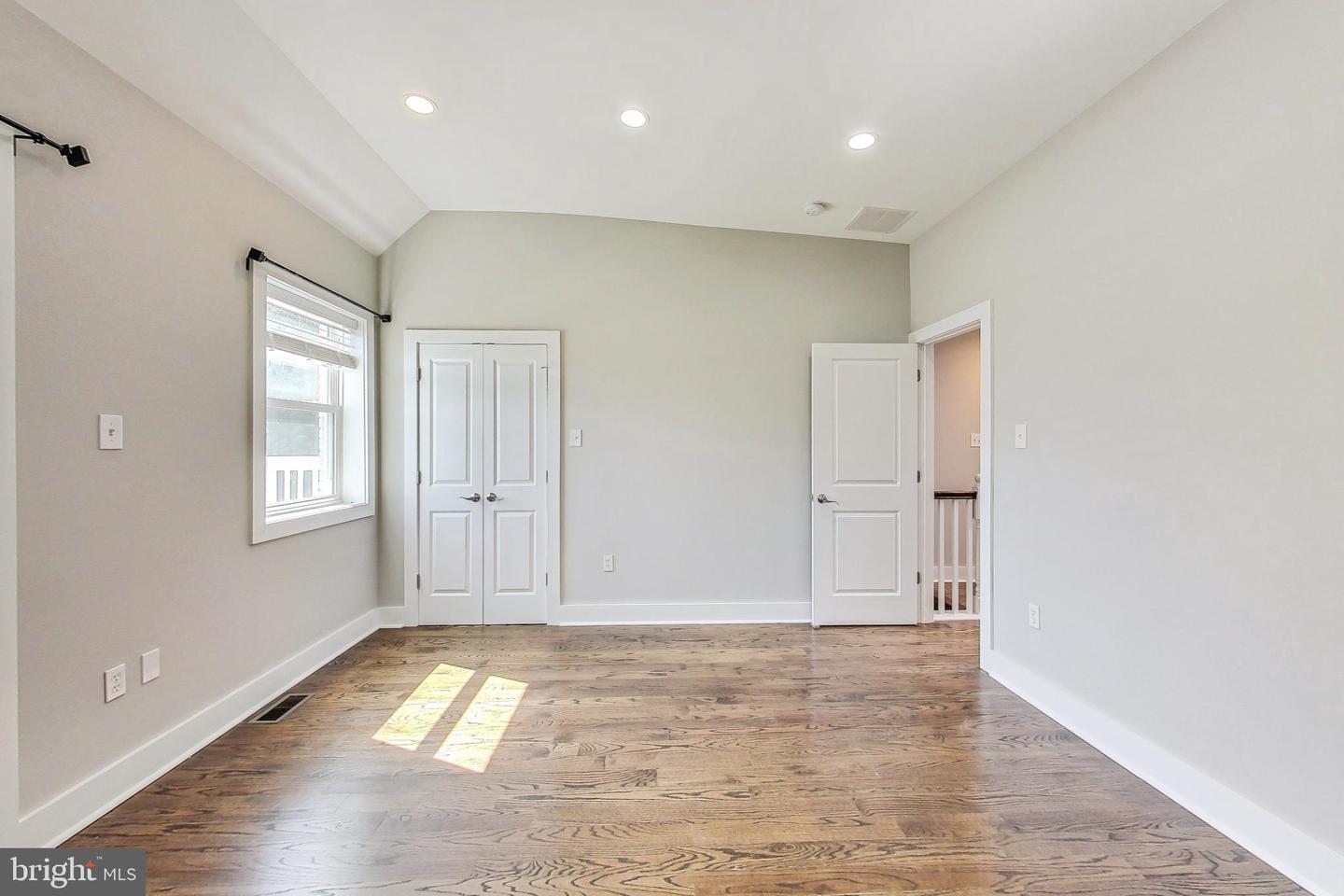 1330 STAPLES ST NE