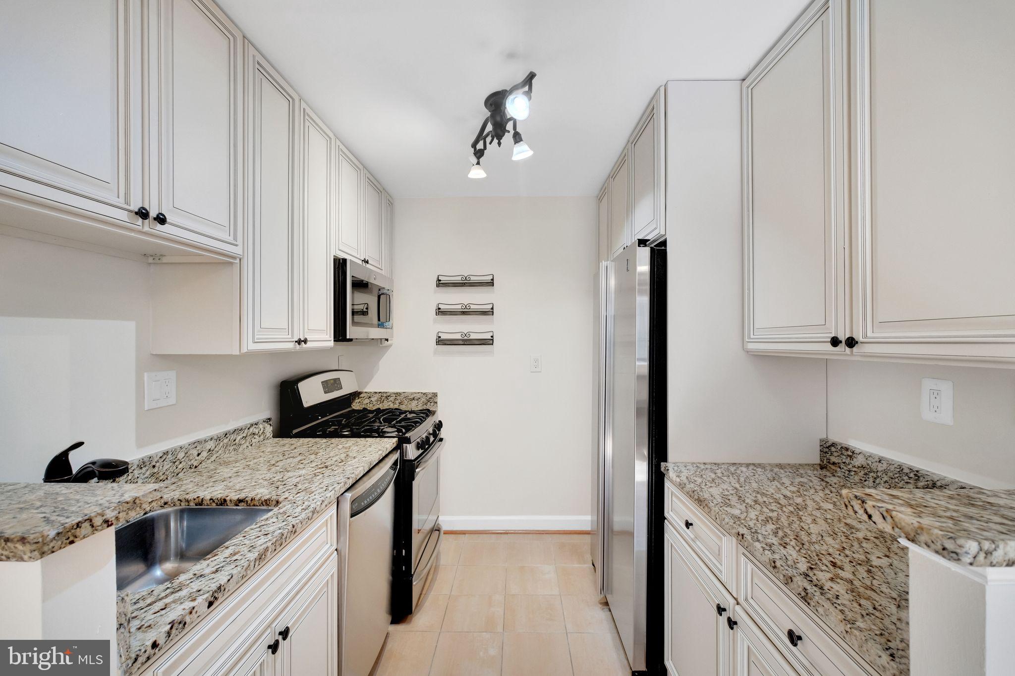 2725 39th St NW #307