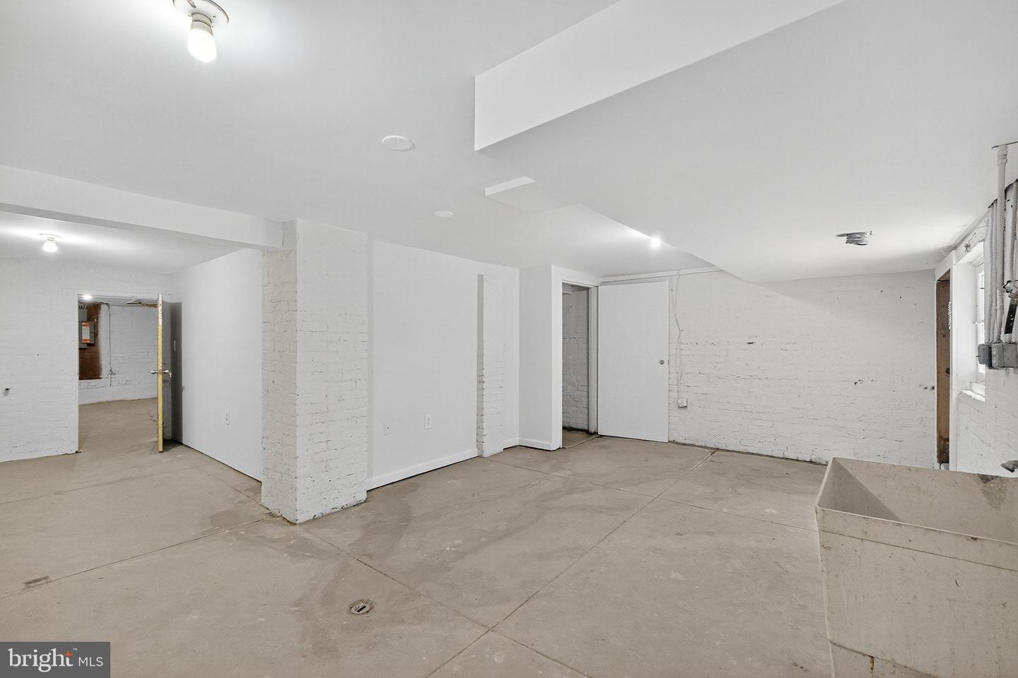 1664 Park Rd NW