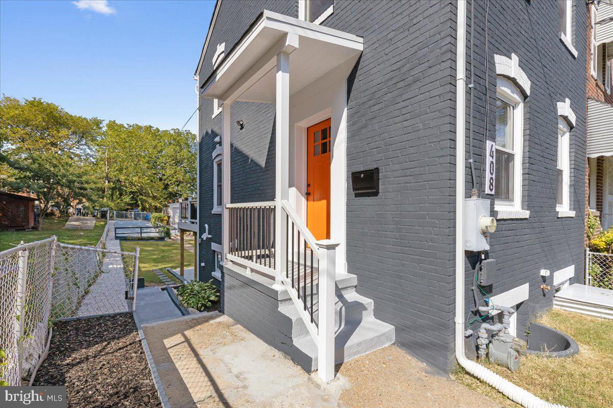 408 PEABODY STREET NE