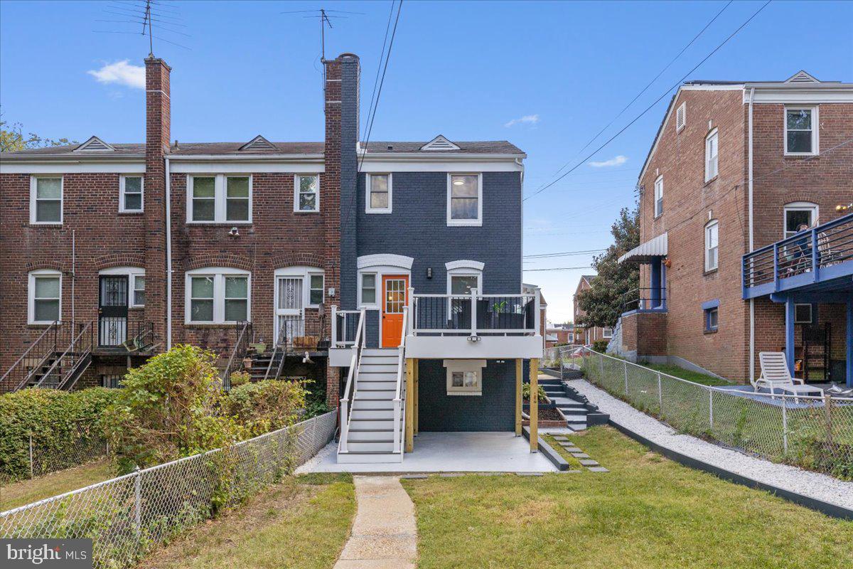 408 PEABODY STREET NE