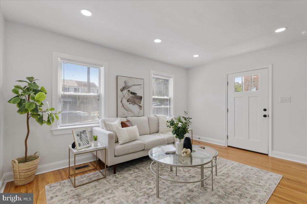 408 PEABODY STREET NE