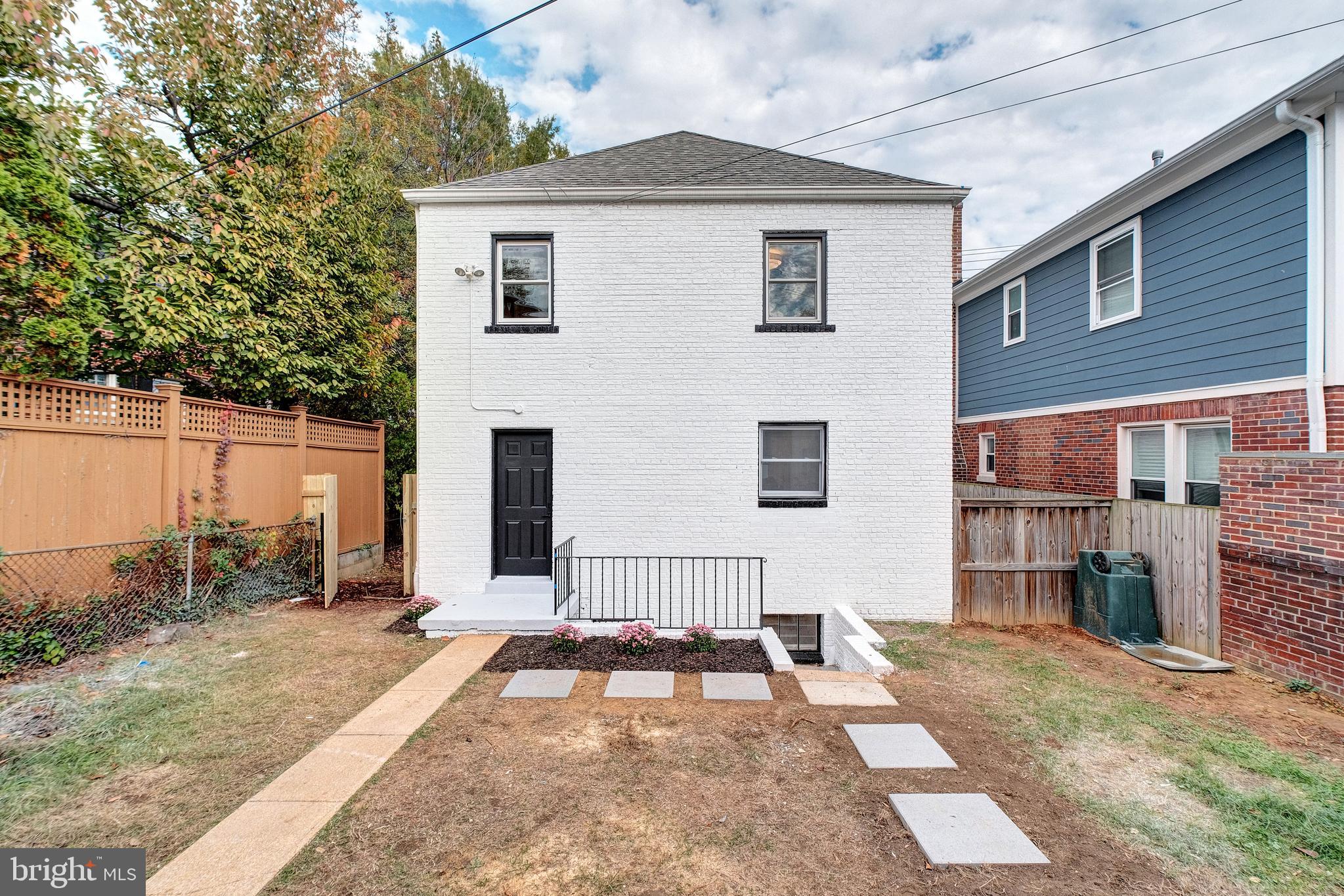 5520 NORTH CAPITOL STREET NW