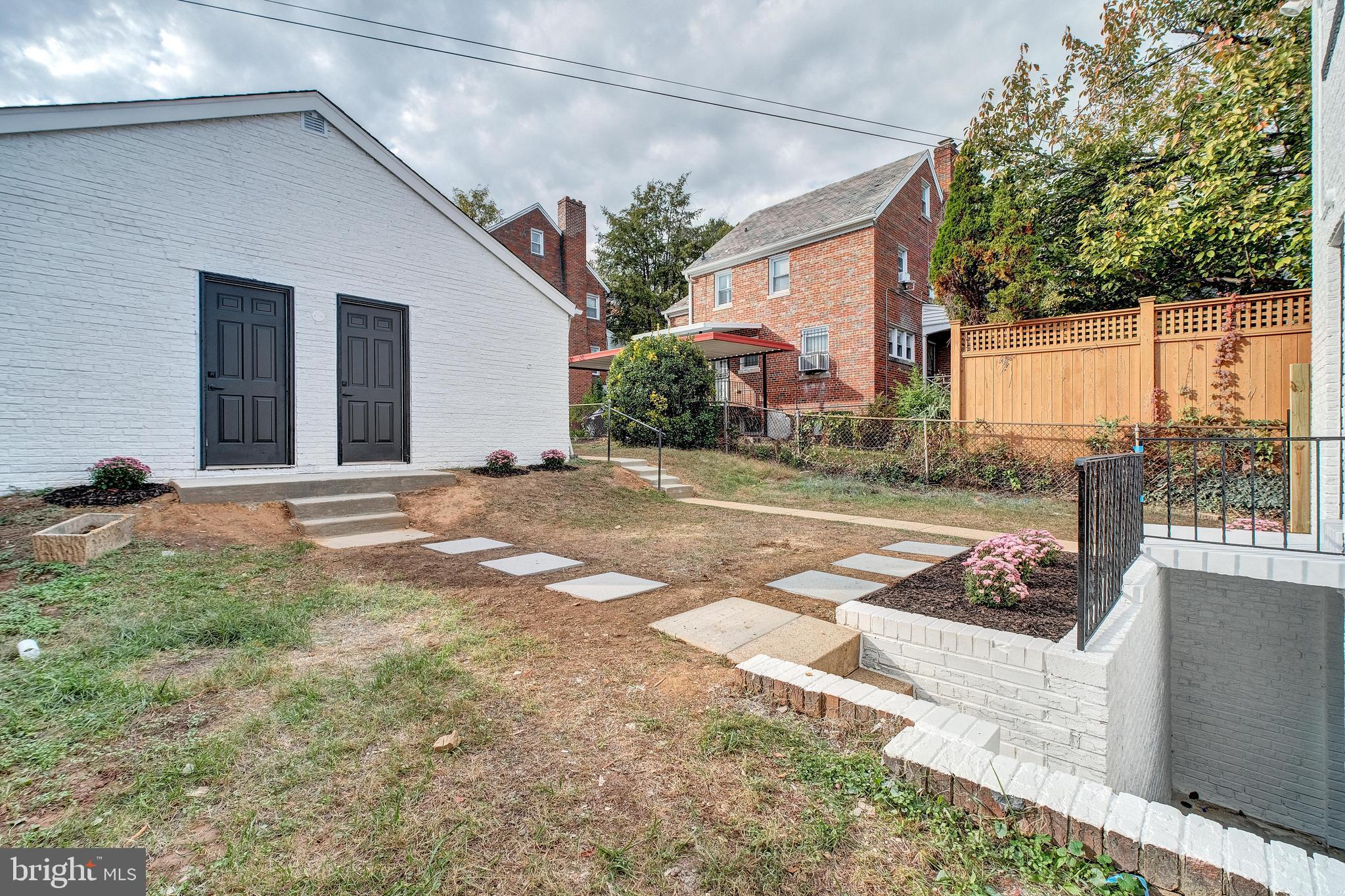 5520 NORTH CAPITOL STREET NW