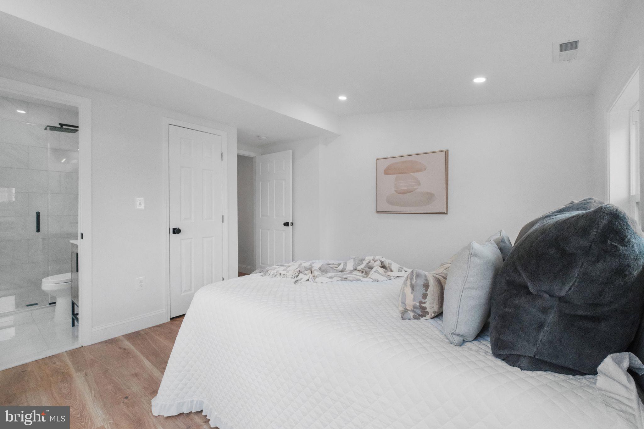 1417 MERIDIAN PLACE NW