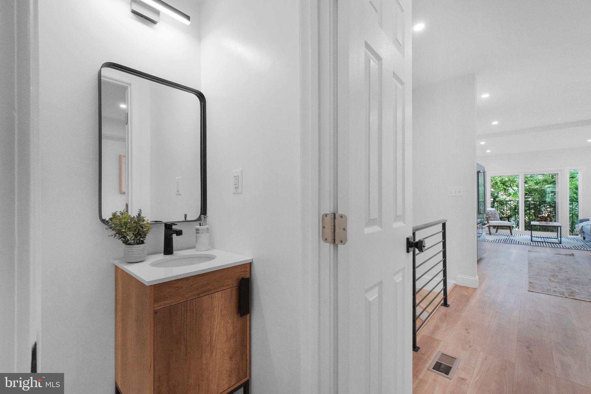 1417 MERIDIAN PLACE NW