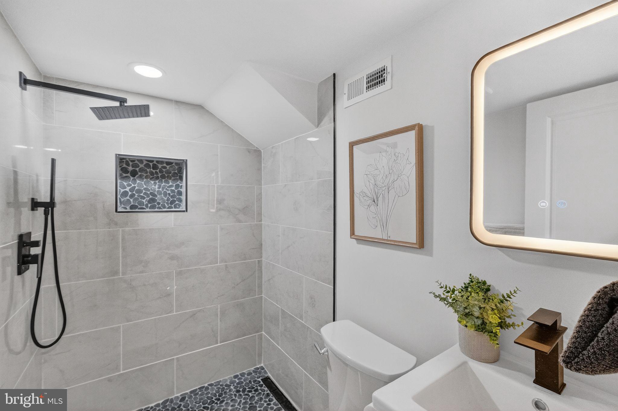 840 DIVISION AVENUE NE