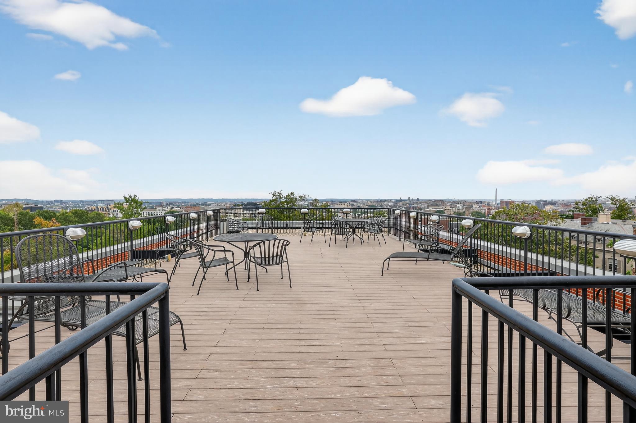 1661 CRESCENT PLACE NW