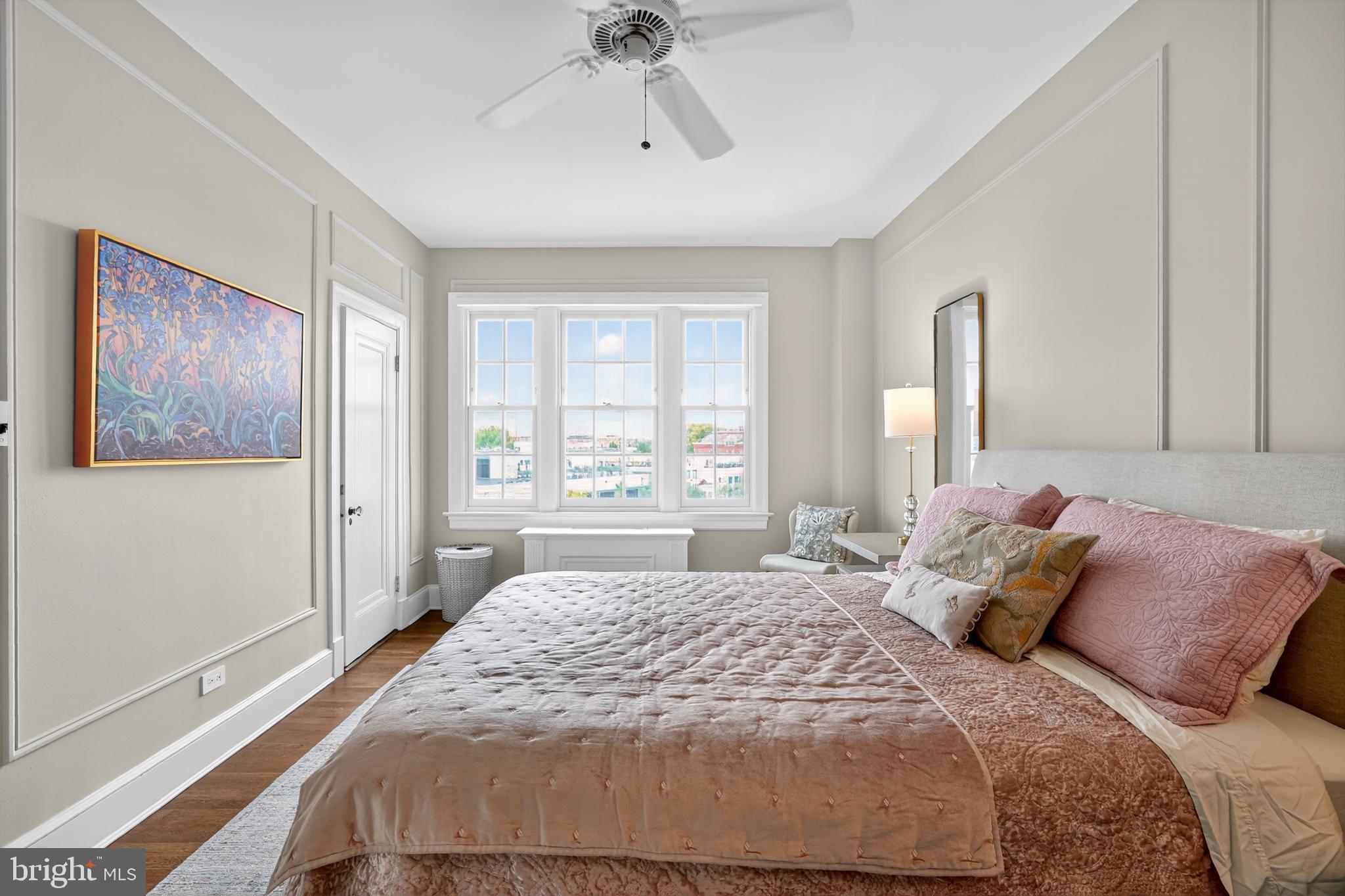 1661 CRESCENT PLACE NW