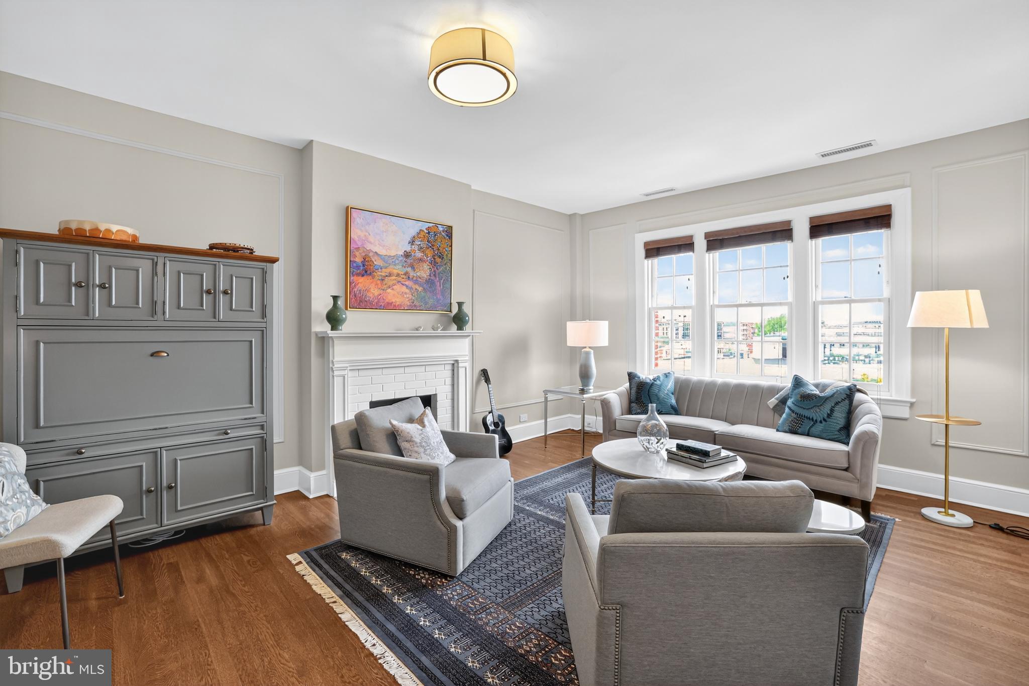 1661 CRESCENT PLACE NW