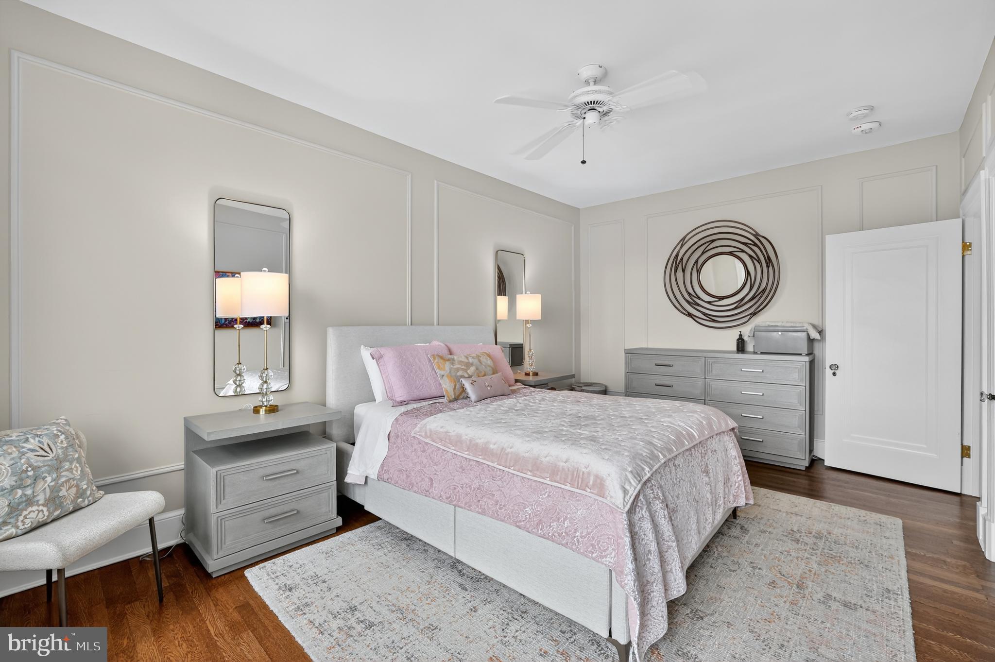 1661 CRESCENT PLACE NW