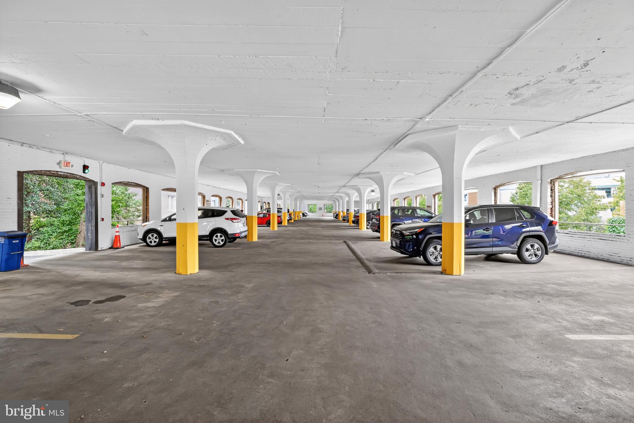 1661 CRESCENT PLACE NW