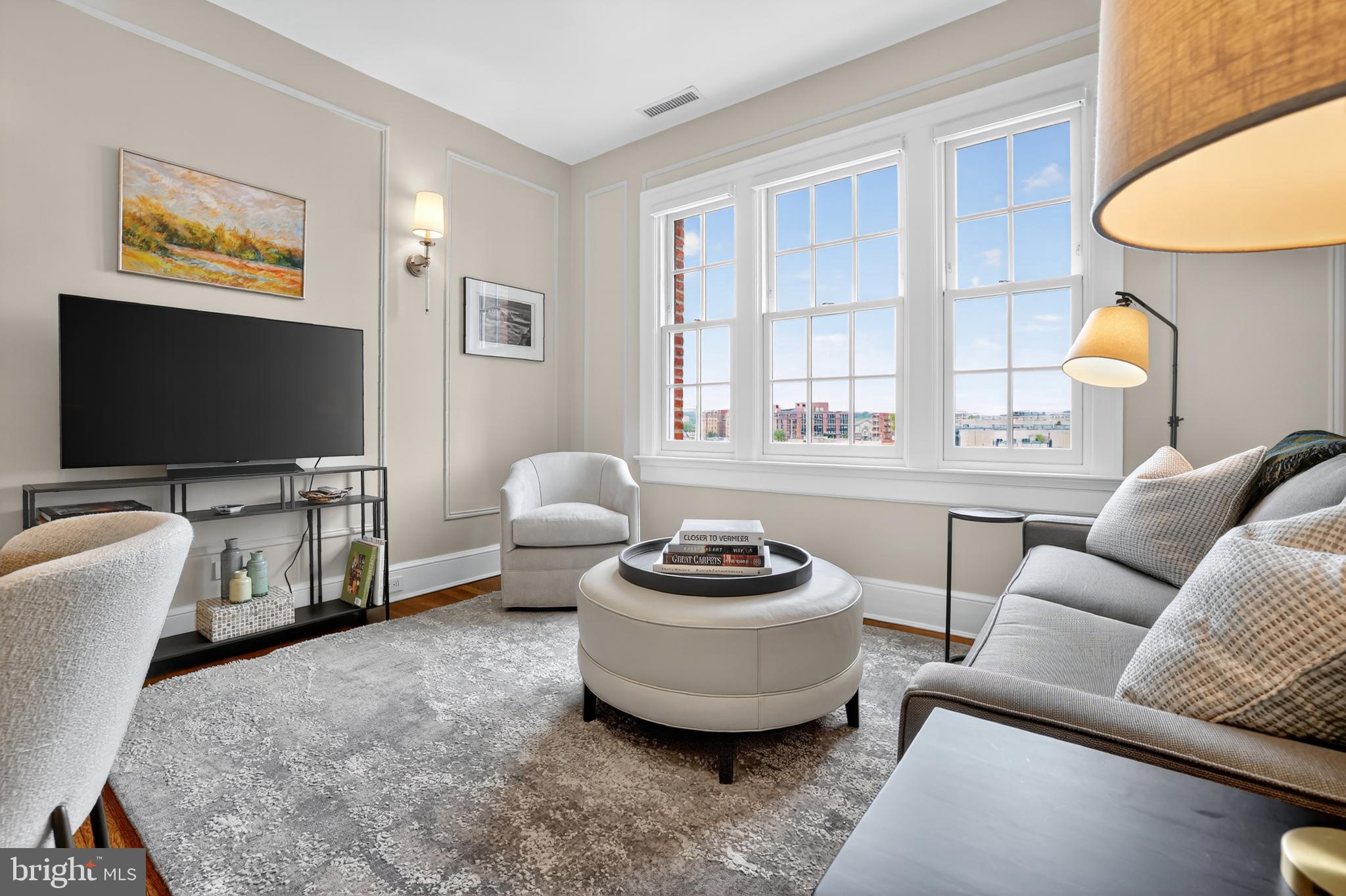 1661 CRESCENT PLACE NW