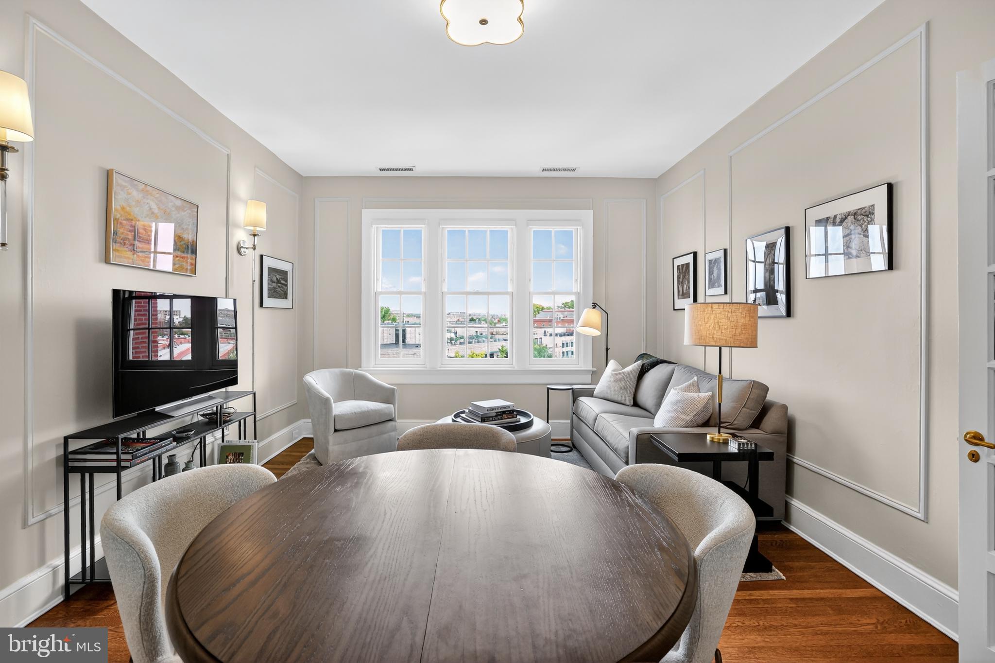 1661 CRESCENT PLACE NW