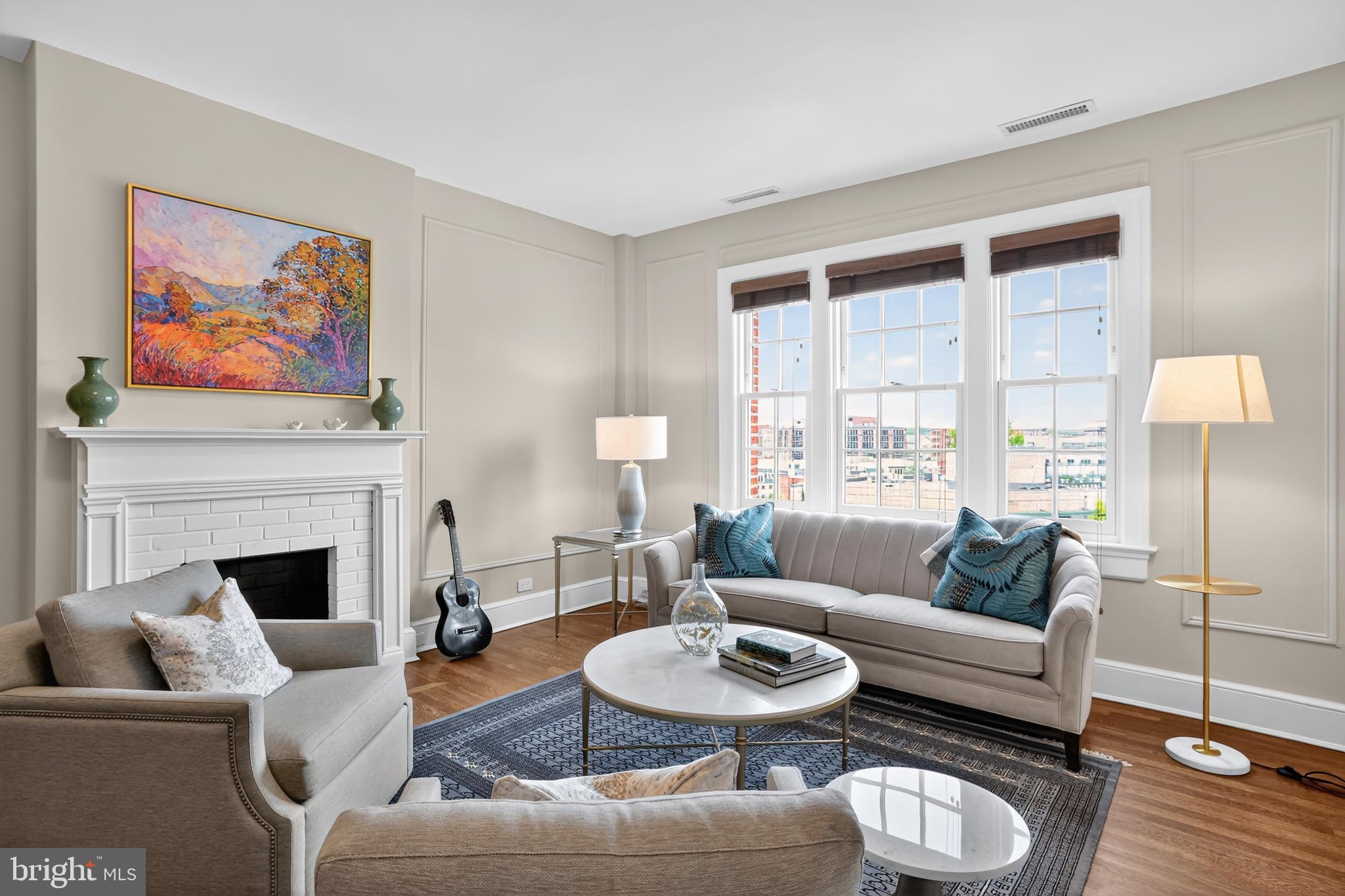 1661 CRESCENT PLACE NW