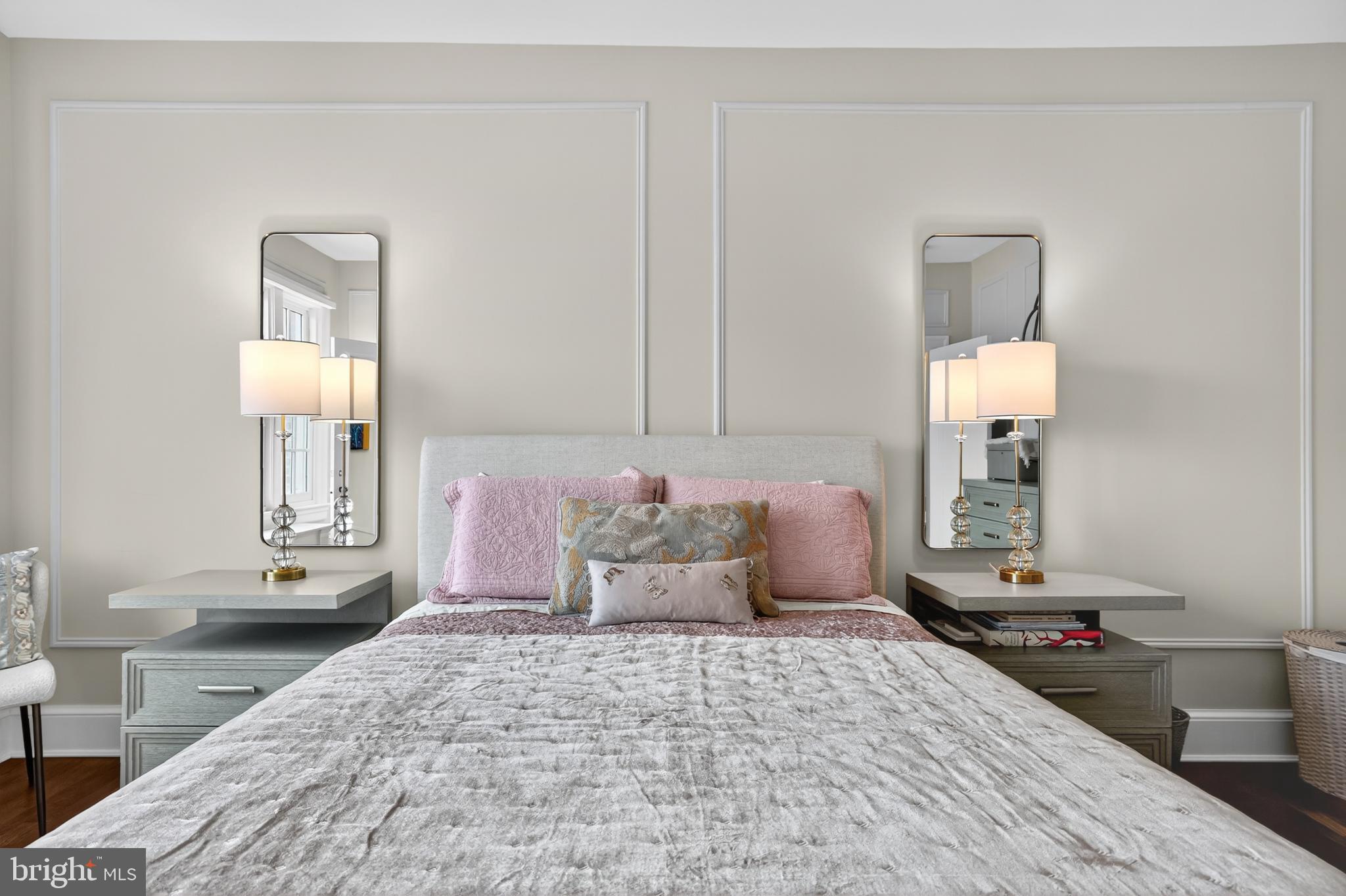 1661 CRESCENT PLACE NW