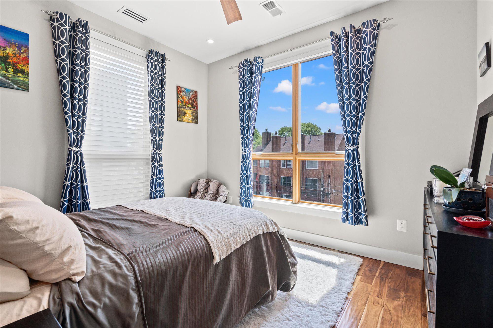 1337 K STREET SE Unit: PENTHOUSE 2