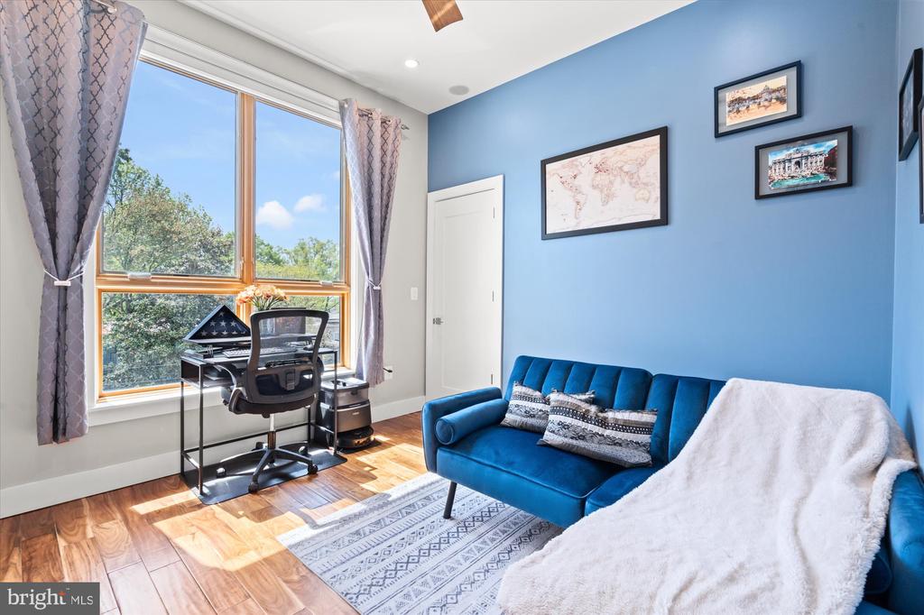 1337 K STREET SE Unit: PENTHOUSE 2