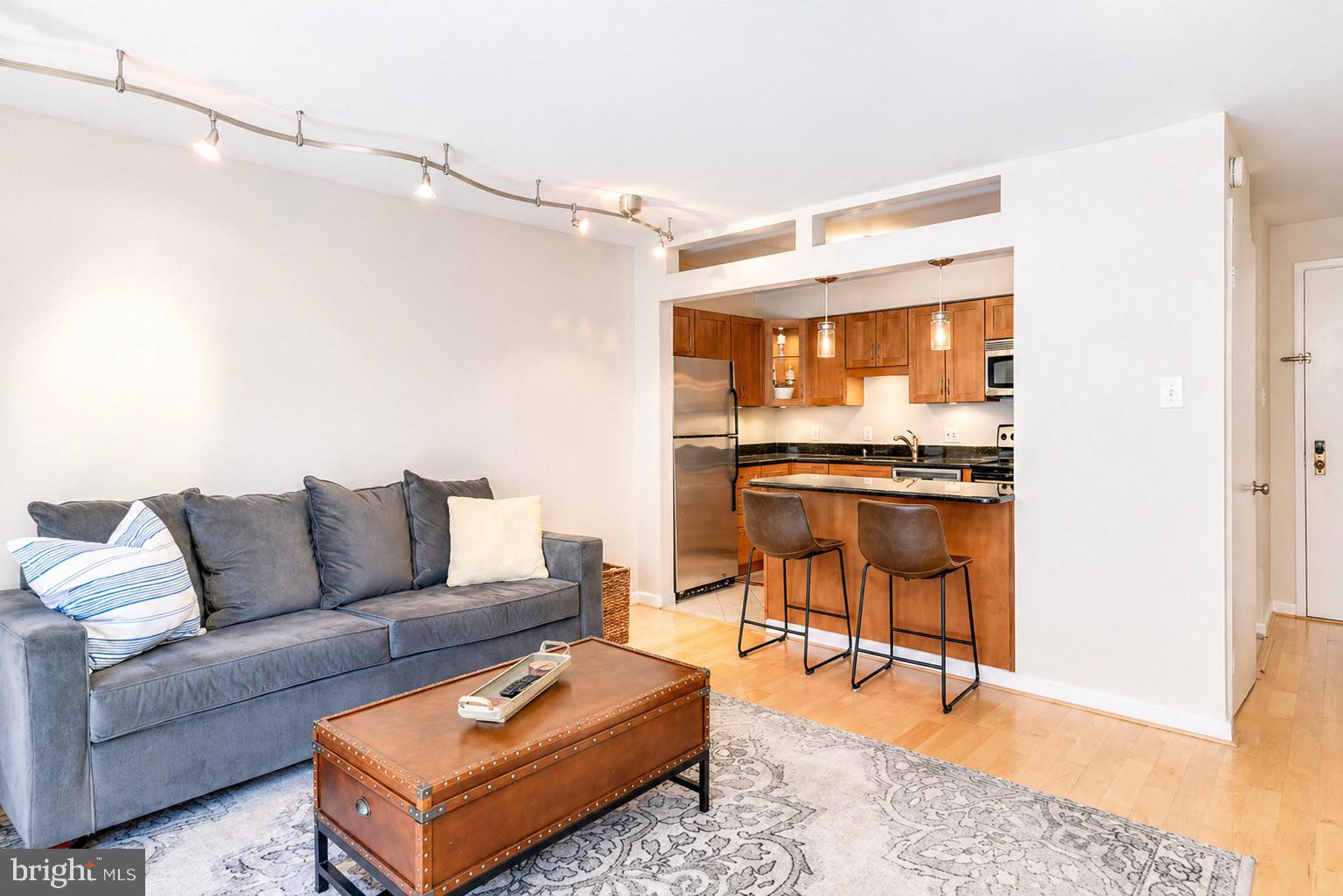 2141 P STREET NW 901