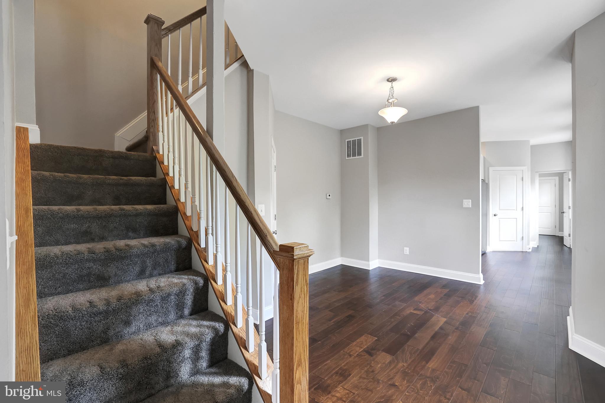 156 N Kenwood Avenue