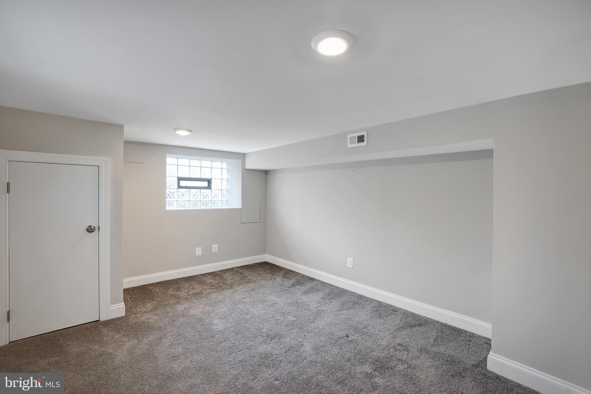 156 N KENWOOD AVE