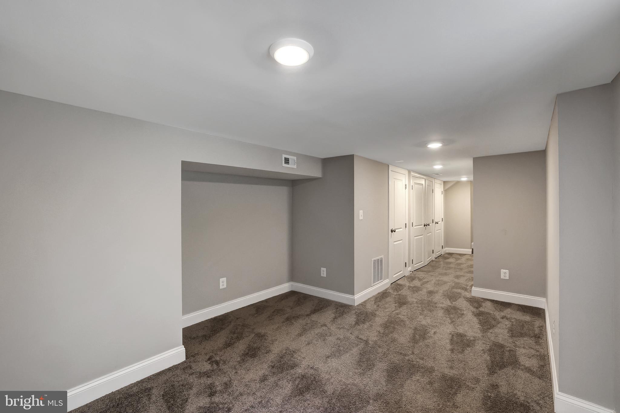 156 N KENWOOD AVE