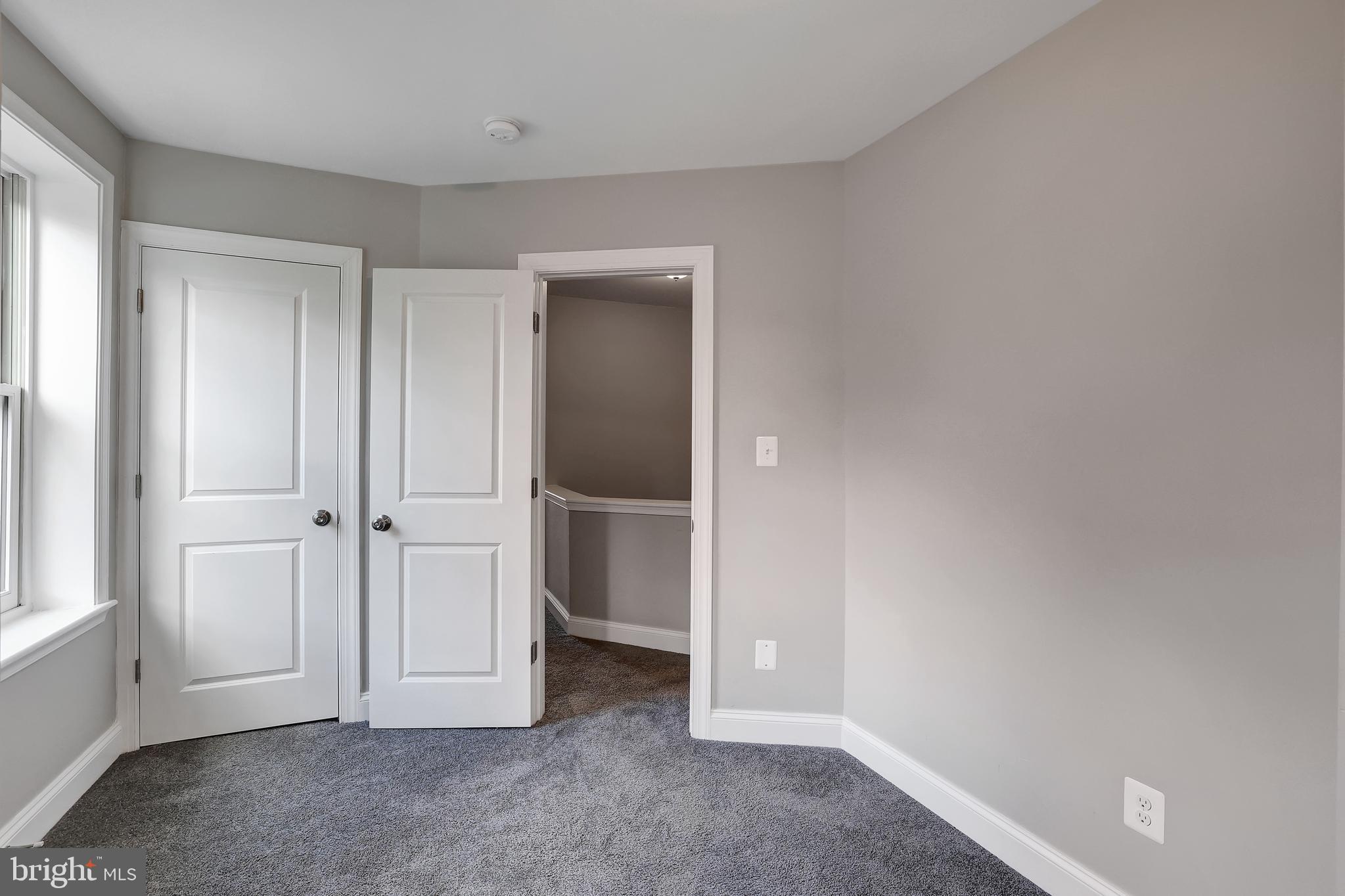 156 N KENWOOD AVE