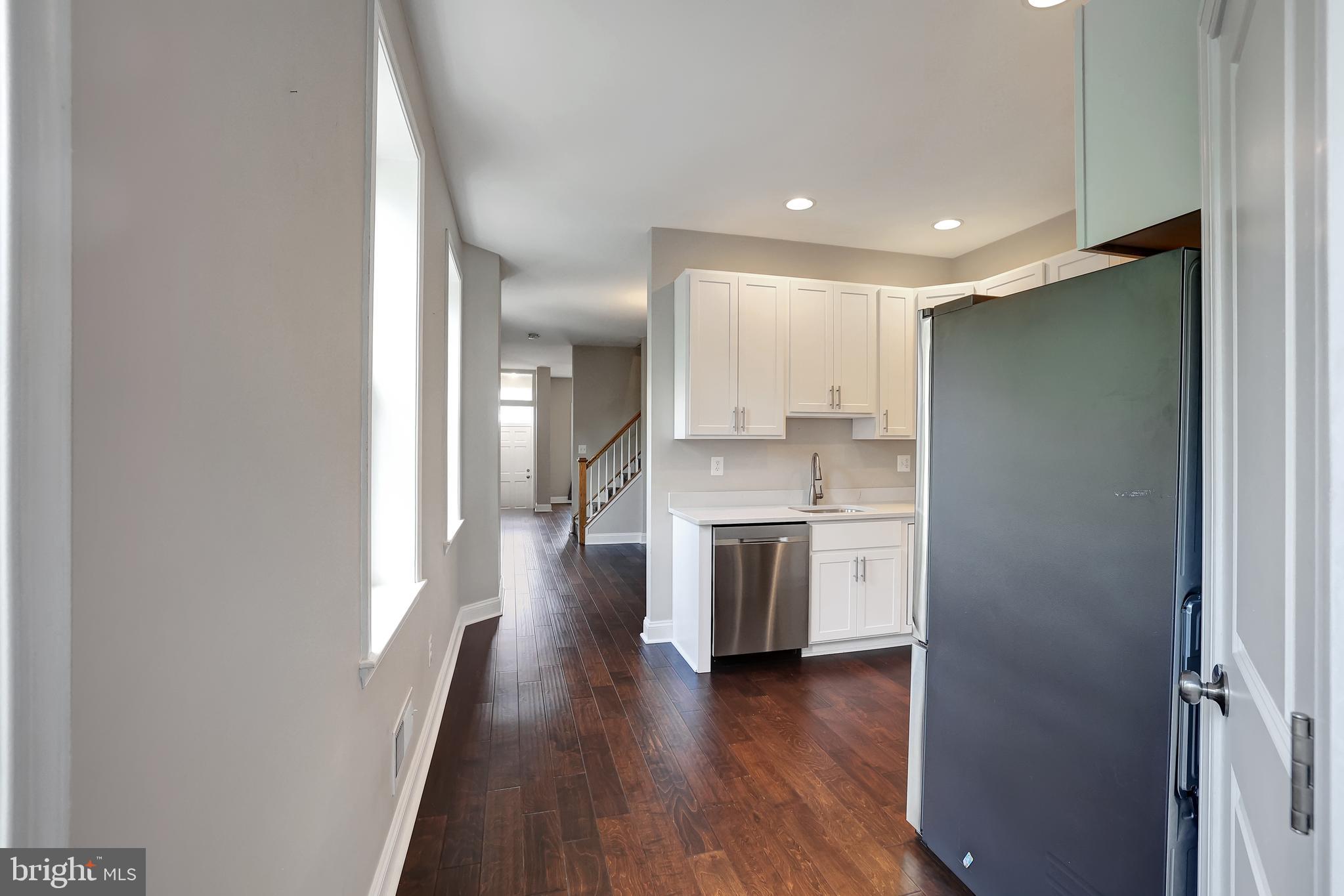 156 N KENWOOD AVE
