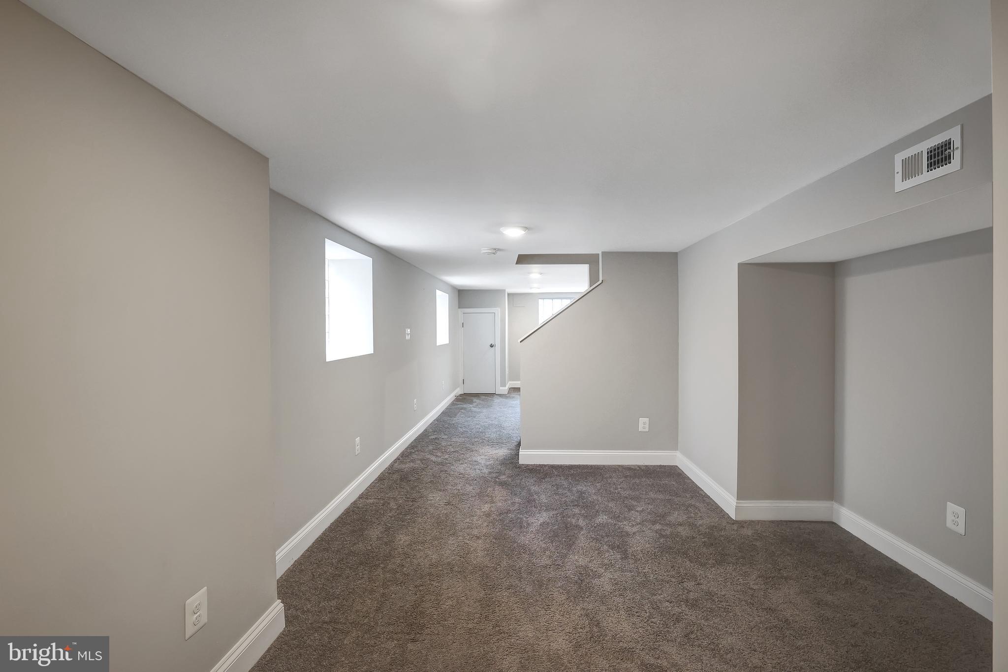 156 N KENWOOD AVE