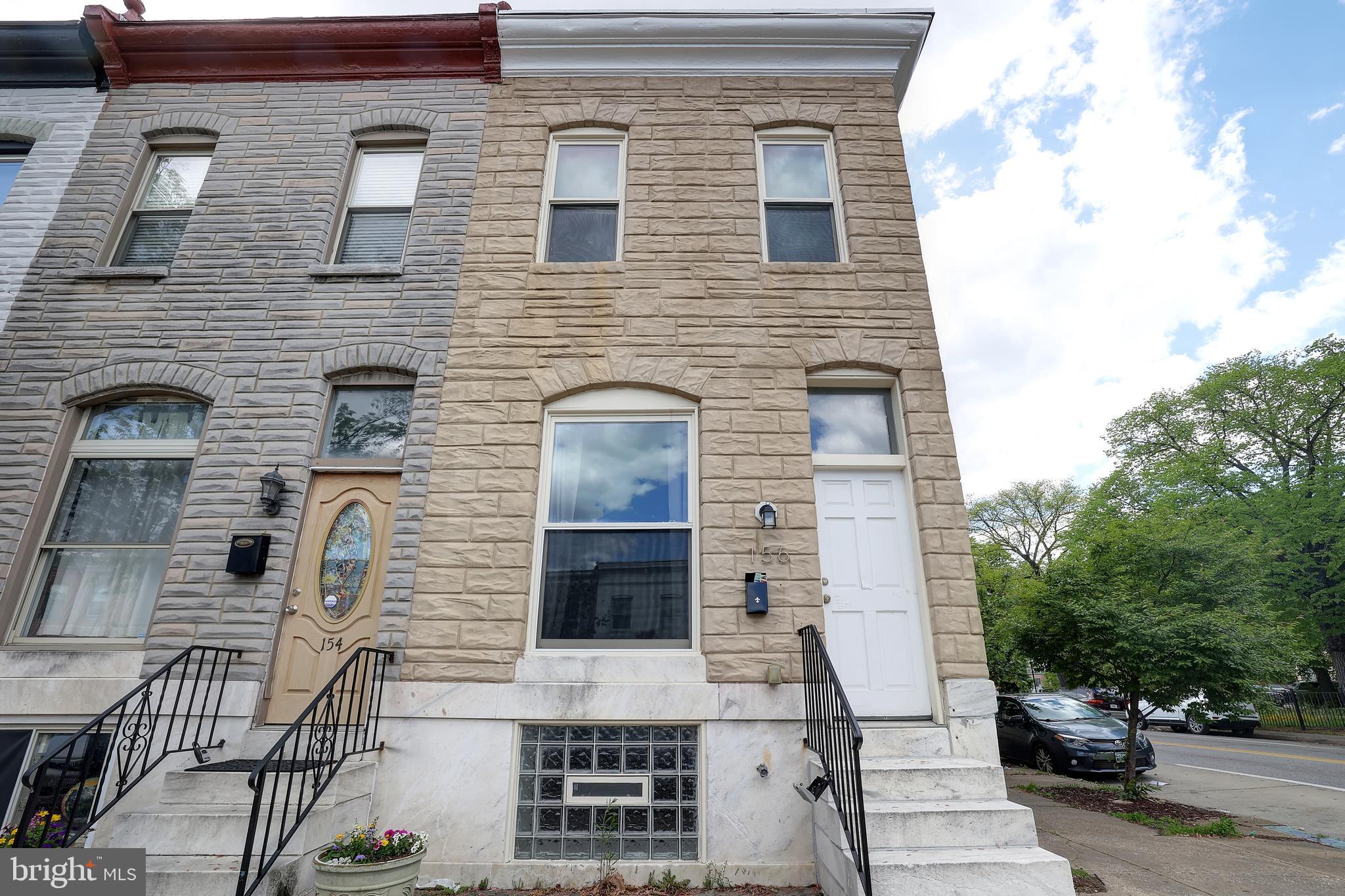 156 N KENWOOD AVE