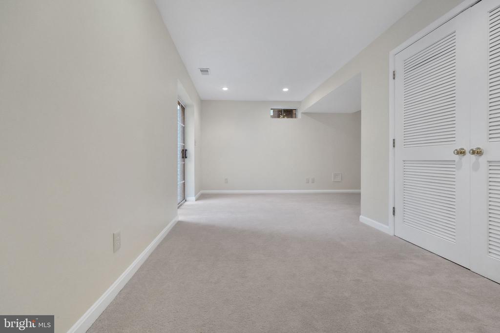 14415 SATURN WAY