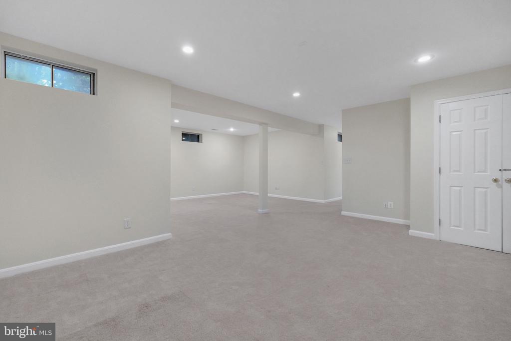 14415 SATURN WAY