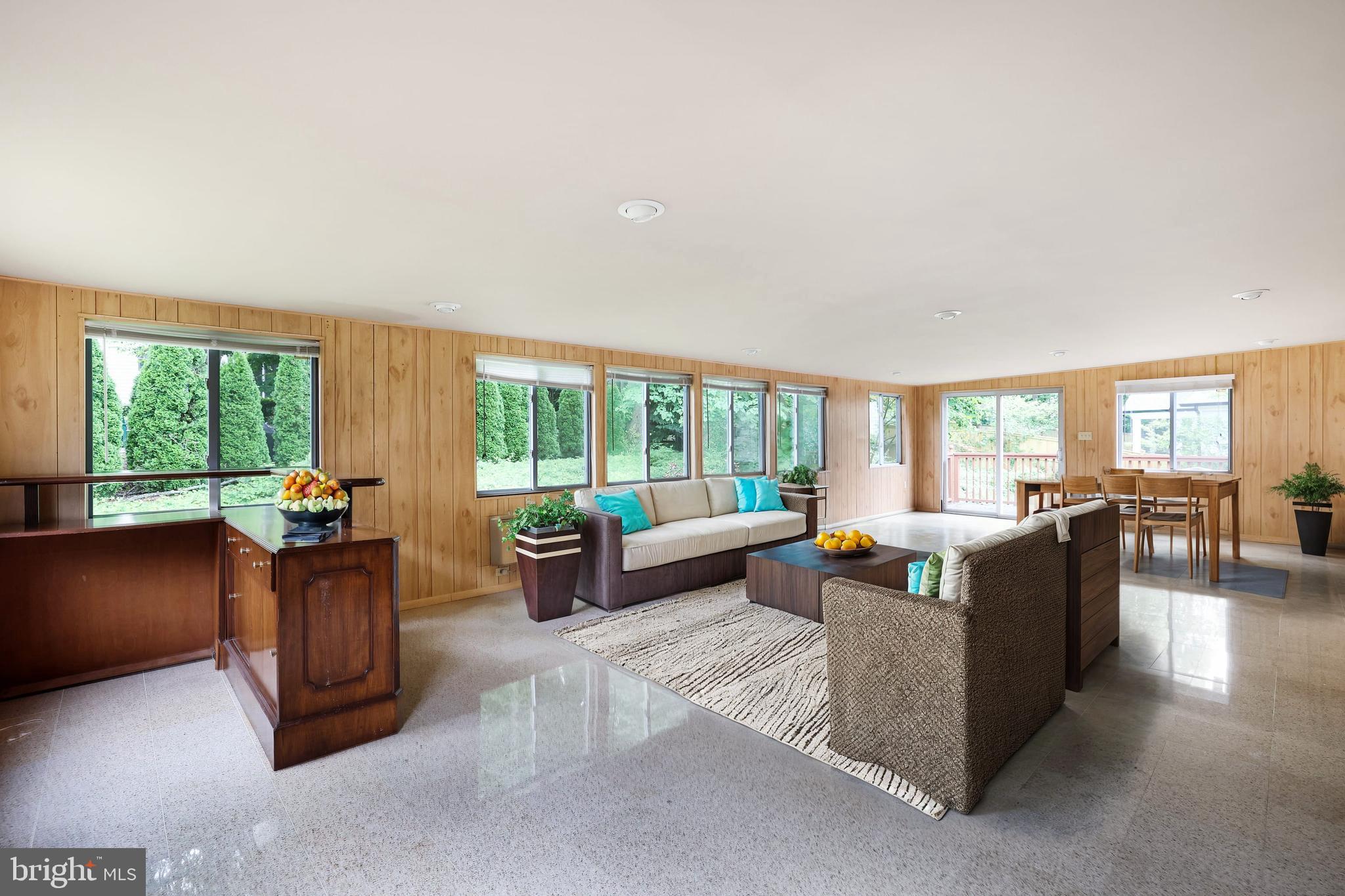 6928 WINTERBERRY LANE